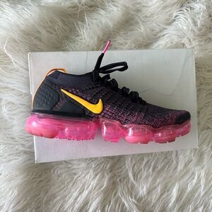 Nike Air VaporMax Flyknit 2 Sneakers